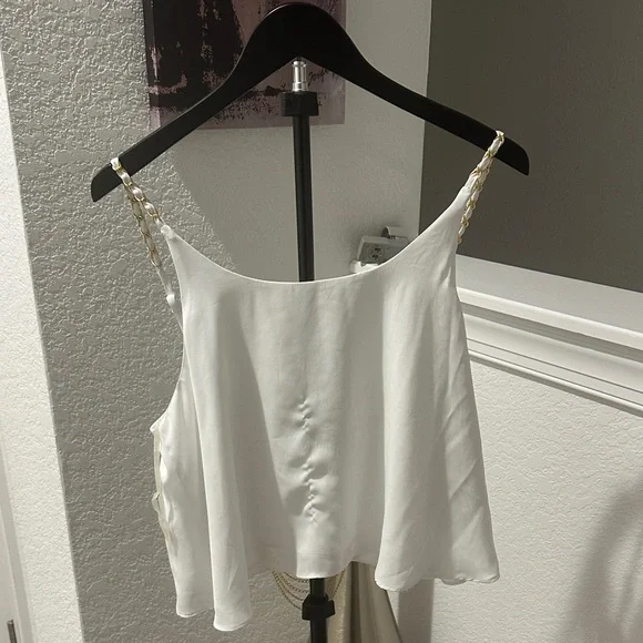 Nicki Minaj White Camisole with Gold Chain Straps - Picture 1 of 6